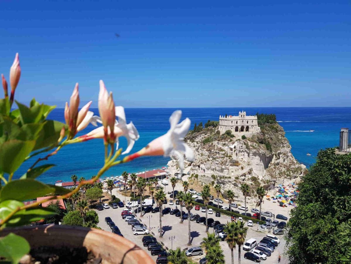 Olympus Room Tropea Esterno foto